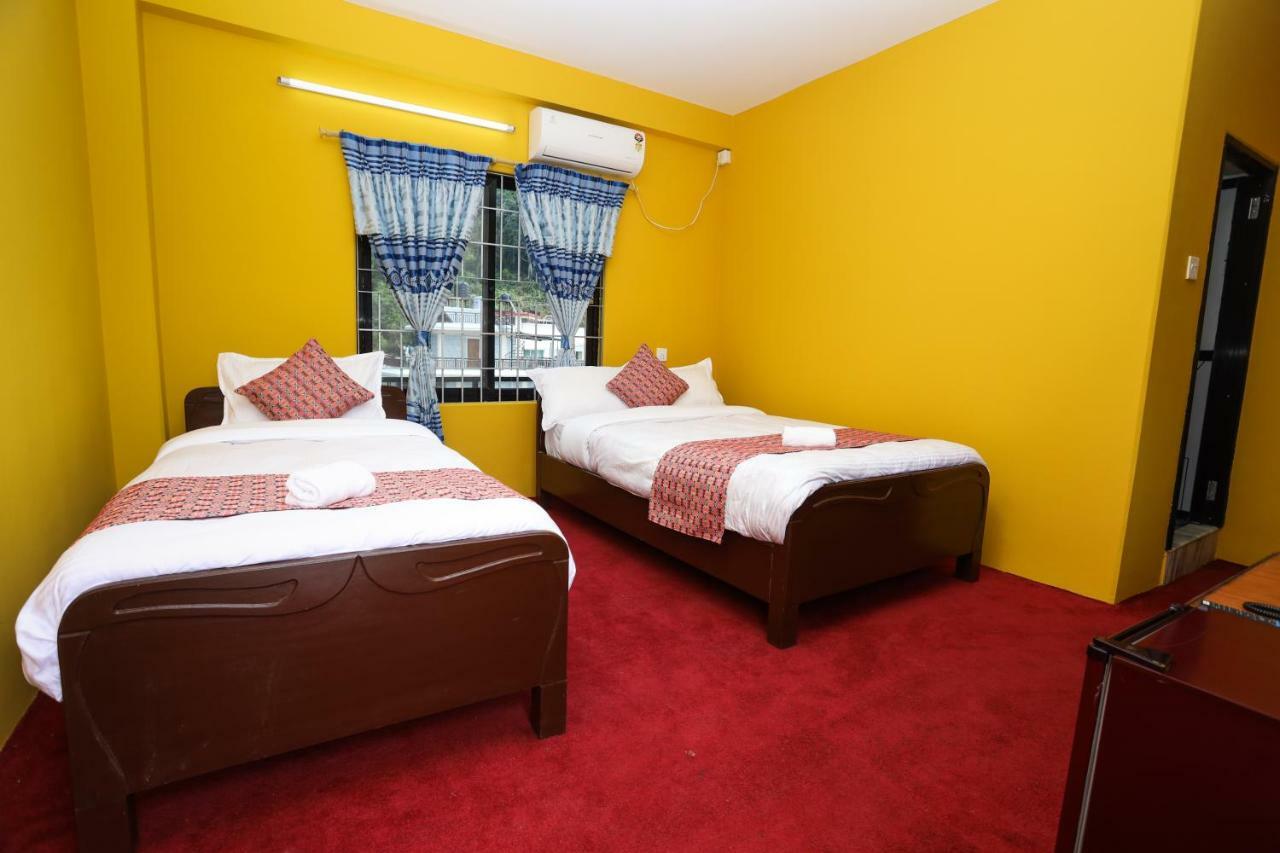 Hotel Blue Magnet Покхара Экстерьер фото